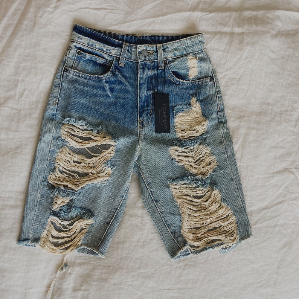 CARMAR Denim Silvius Non-Stretch Destroyed Bermuda Jean Shorts Size 25 NWT